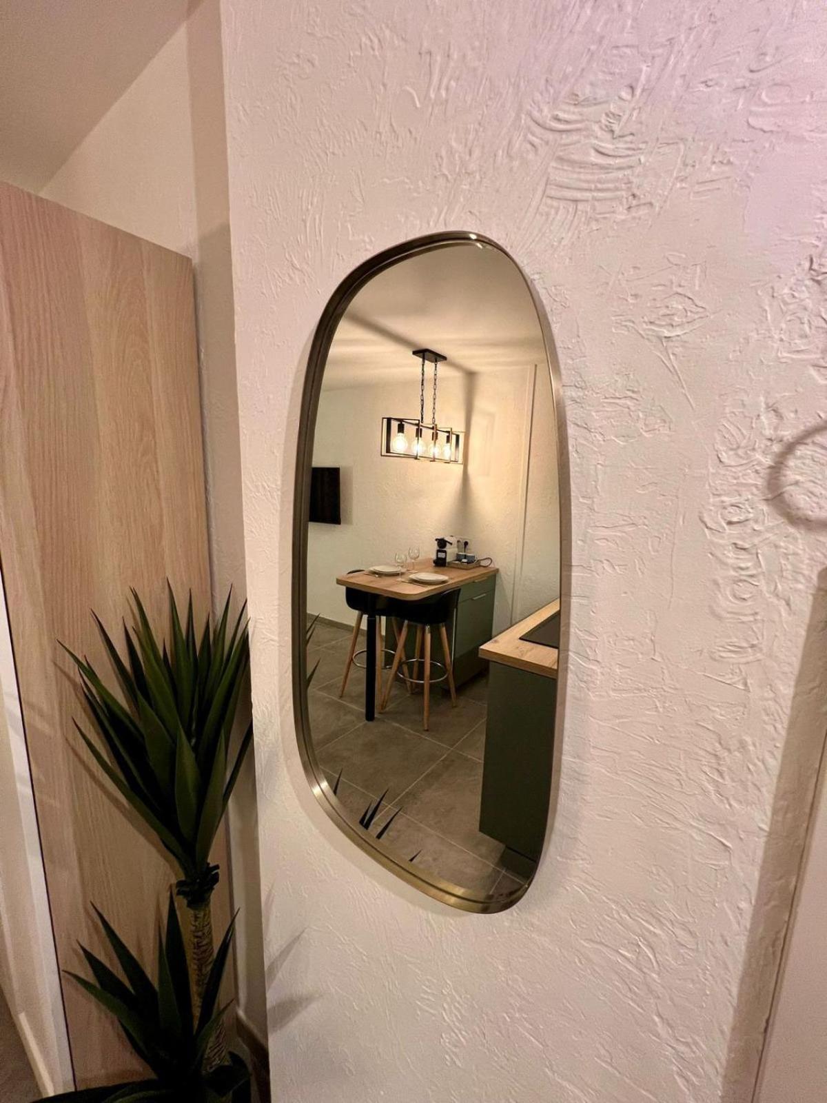 Studio Climatise, Cosy Et Calme Au Centre Ville أنتيب المظهر الخارجي الصورة