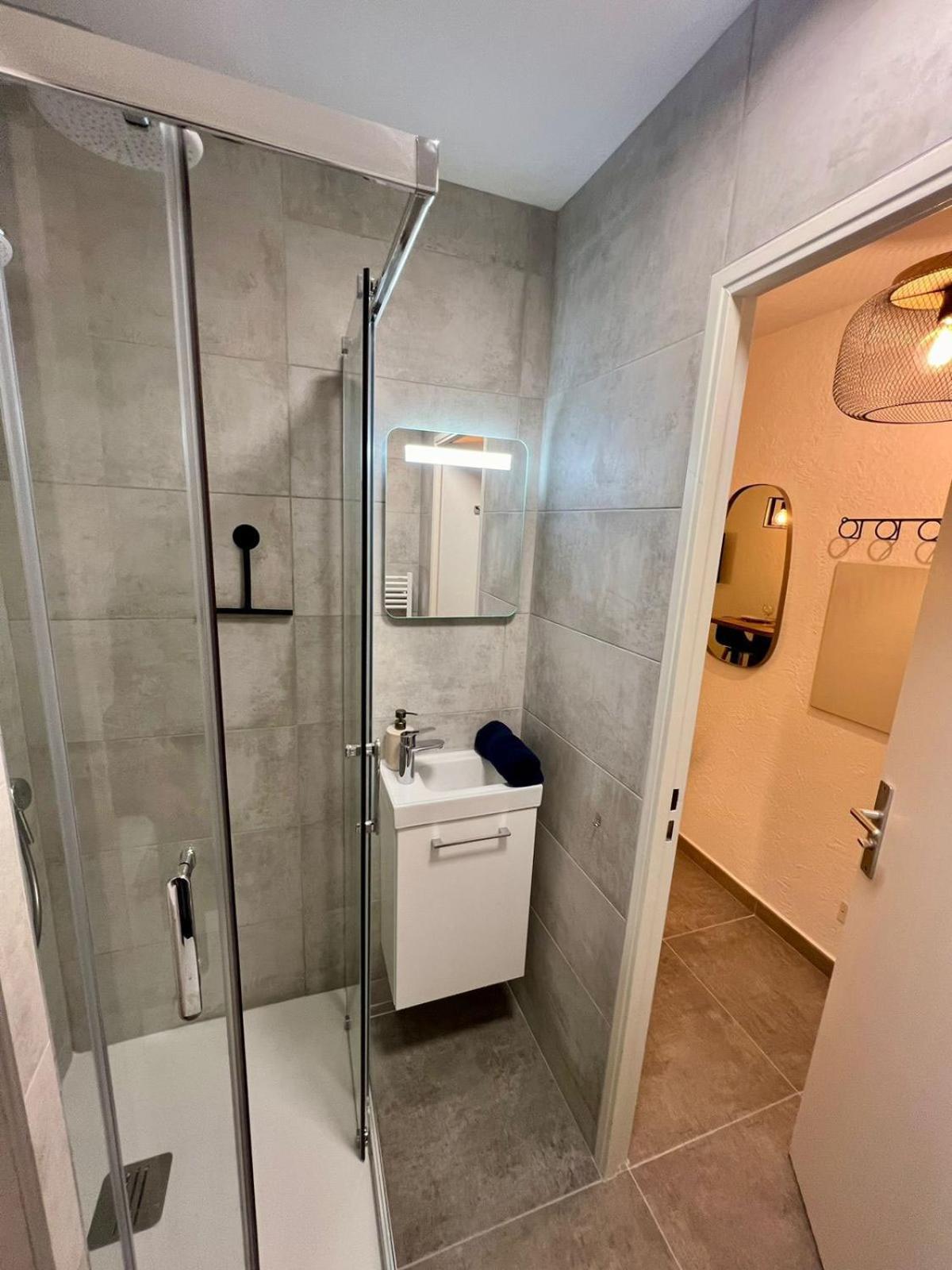 Studio Climatise, Cosy Et Calme Au Centre Ville أنتيب المظهر الخارجي الصورة